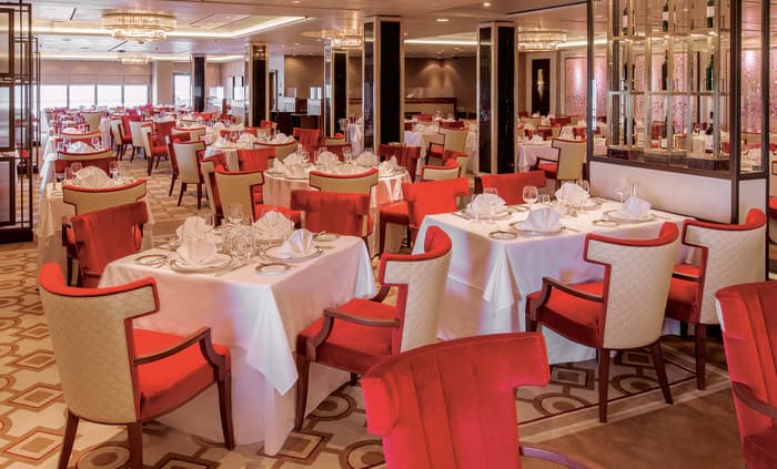 Cunard - Queen Mary 2 - Queen's Grill Restaurant 1.jpg